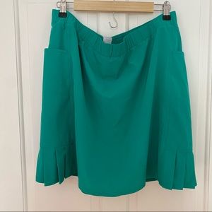CHICO’S GREEN SKORT